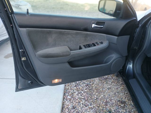 2004 ACCORD EX (24).jpg